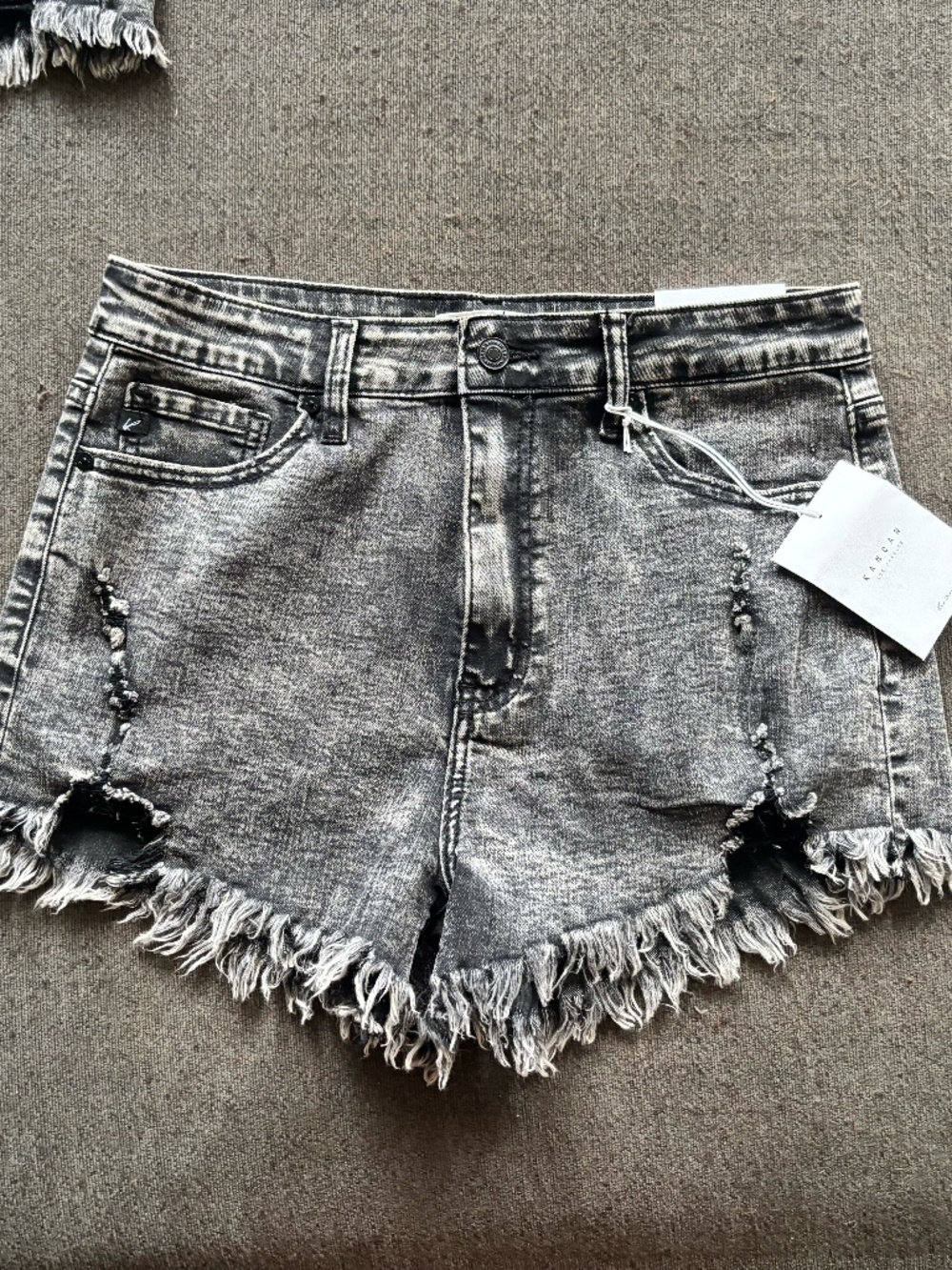 KanCan High Rise Distressed Denim Shorts Gray Wash Size Large NWT